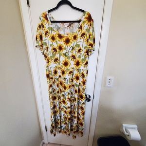 3xl Lularoe Sunflower Riley dress (no pockets)